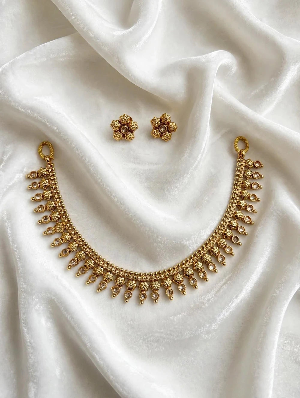 Elegant Gold Tone Floral Necklace & Earrings Set