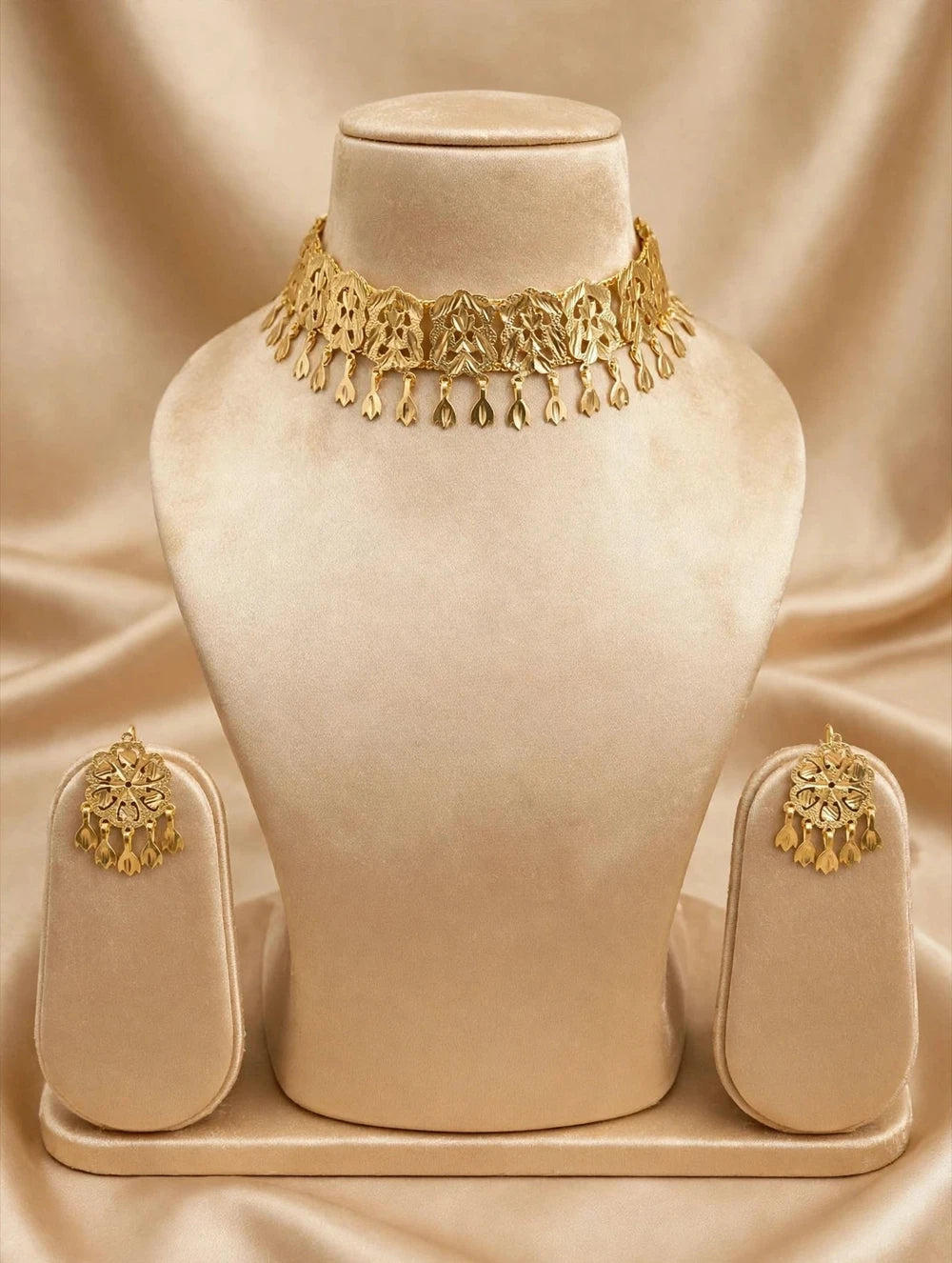 Gold Tone Statement Choker Set